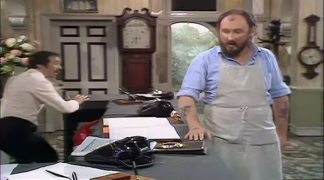 Fawlty Towers S1E2 - The Builders