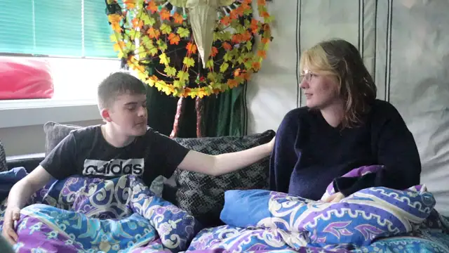 Raw footage Baby shoes group 2