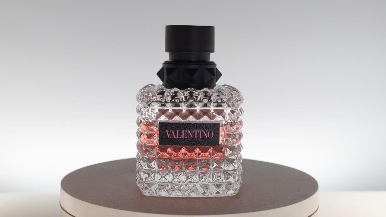 VALENTINO DONA BORN IN ROMA ADVERT FMP