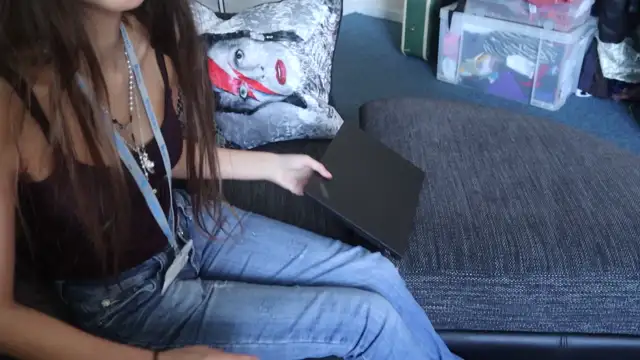 can you see it... Alannah ward