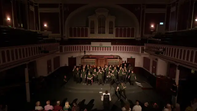 Les Amis Christmas 2025 Choir - Methodist Church