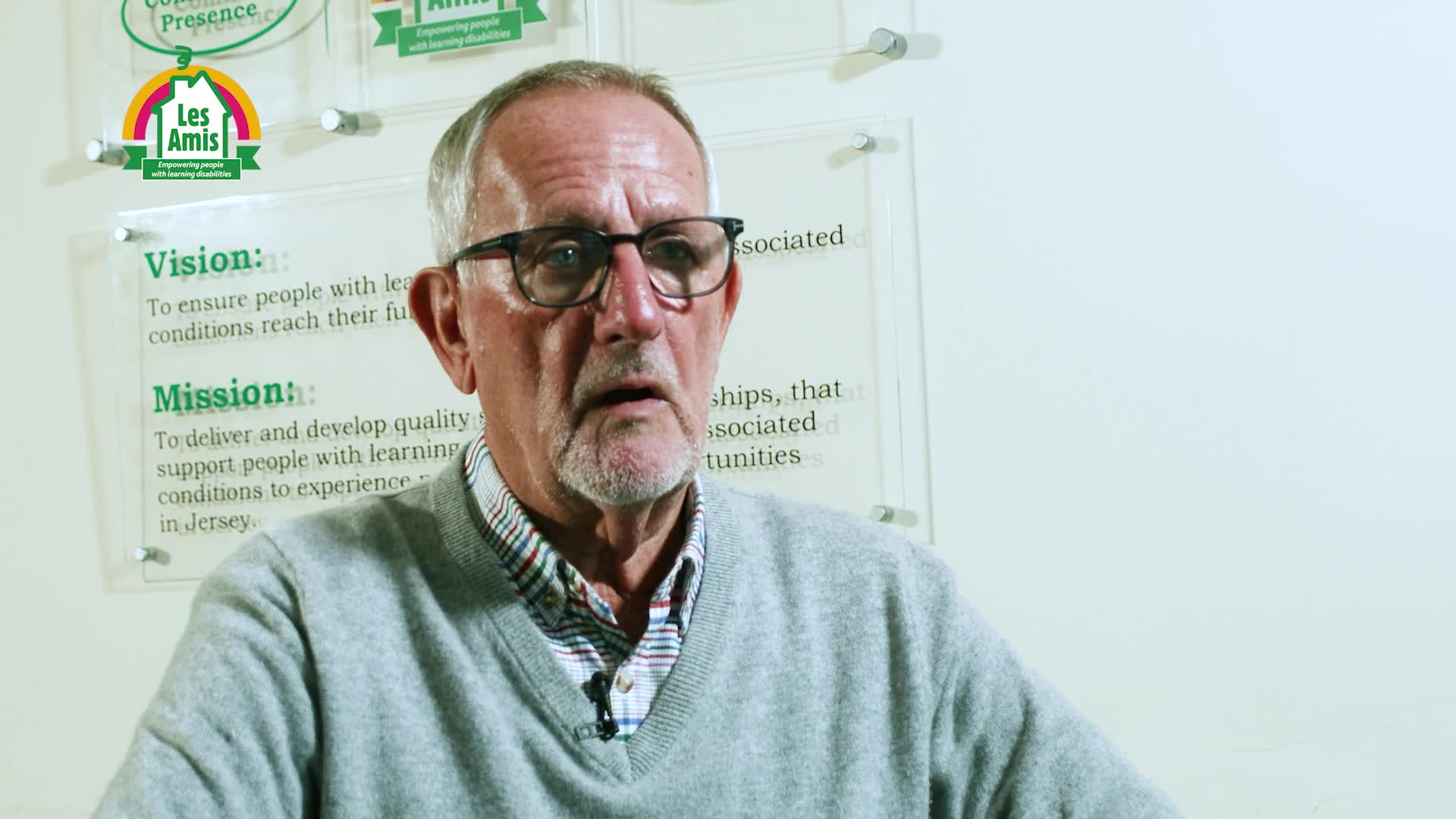 rough cut  1 Les Amis